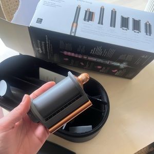 Dyson Airwrap Complete New Coanada Smoothing Dryer